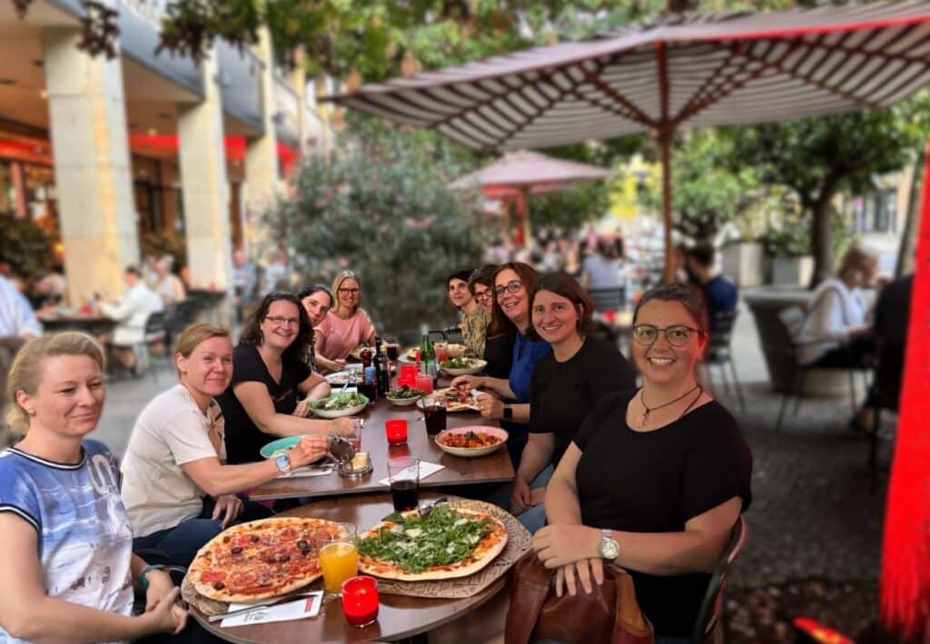 Gemeinsames Essen Bein Netzwerktreffen in Dresden