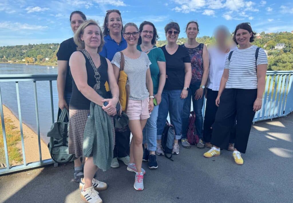Lerntherapeutinnen unterwegs - Gruppenfoto der Teilnehmer des Netzwerktreffens in Dresden.